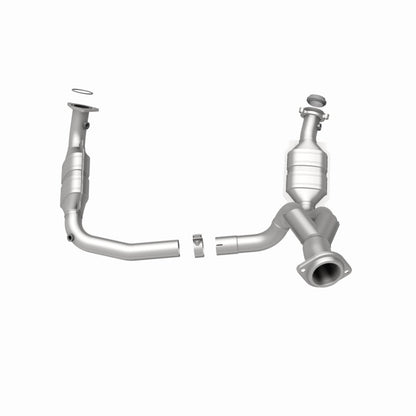 MagnaFlow Direct Fit Catalytic Converter 07-08 Escalade 6.2 Driver Side OEM