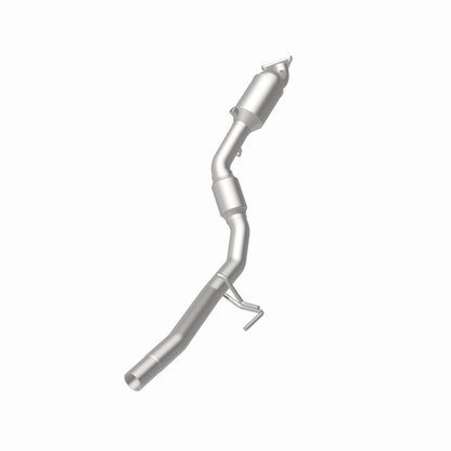 MagnaFlow Direct Fit Catalytic Converter 11-15 Volkswagen Touareg V6 3.6 OEM Underbody