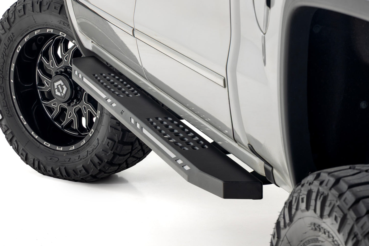 AC2 Running Boards | Amber/White | Crew Cab | Chevy/GMC 1500 (07-18)