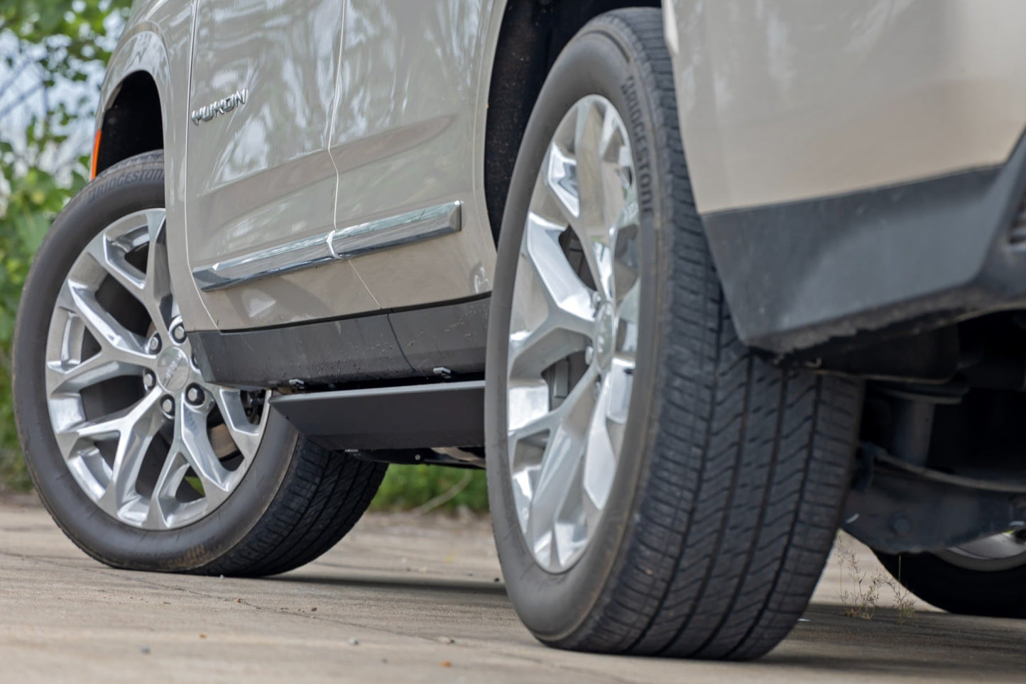 Power Running Boards | Dual Electric Motor | Crew Cab | Chevy/GMC Tahoe/Yukon (21-26)