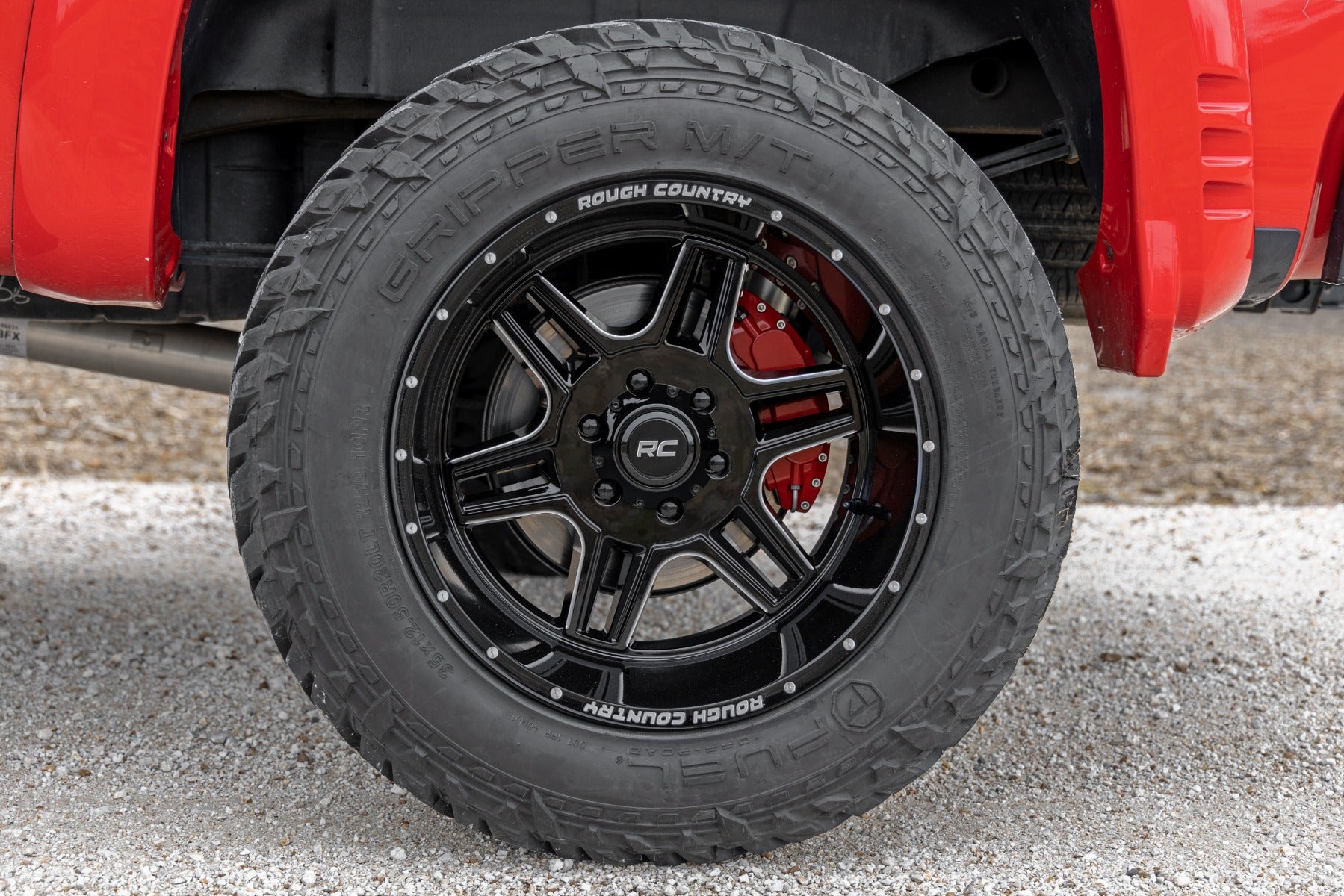Rough Country 92 Series Wheel | Machined One-Piece | Gloss Black | 18x9 | 6x5.5 | +18mm
