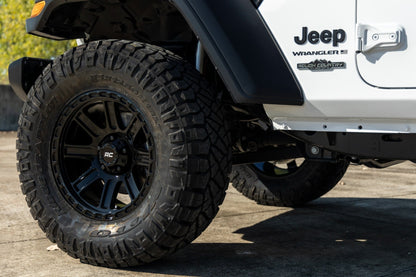 Rough Country 84 Series Wheel | Gloss Black | 18x8.5 | 5x5 | +0mm
