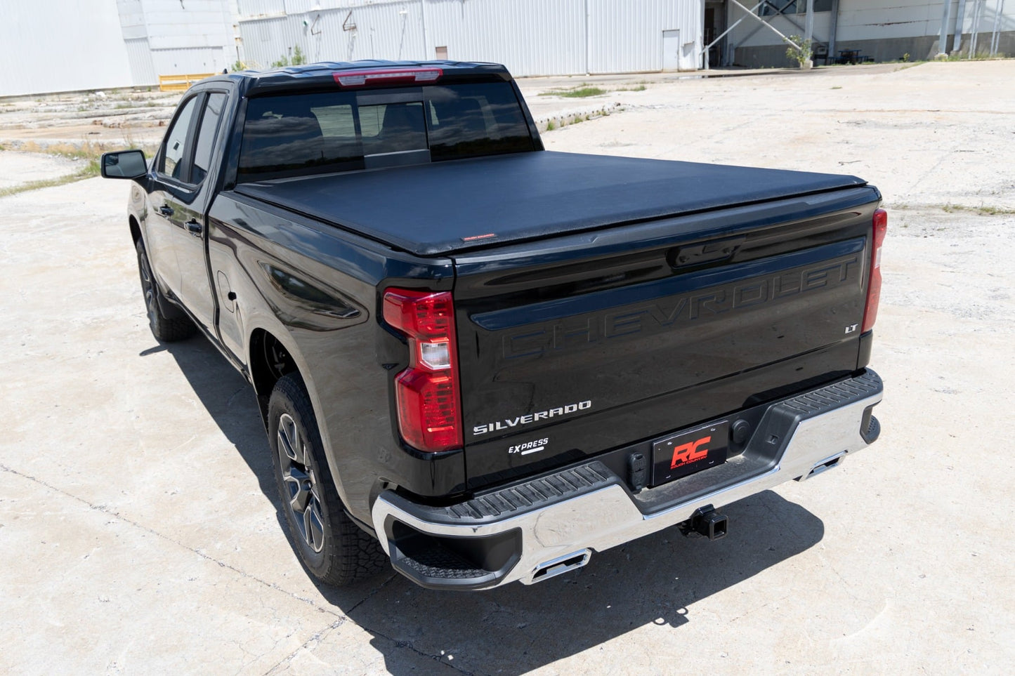 Soft Roll Up Bed Cover  | 6'7" Bed | Chevy/GMC Sierra 1500 (19-26)/Silverado 1500 (19-26) 