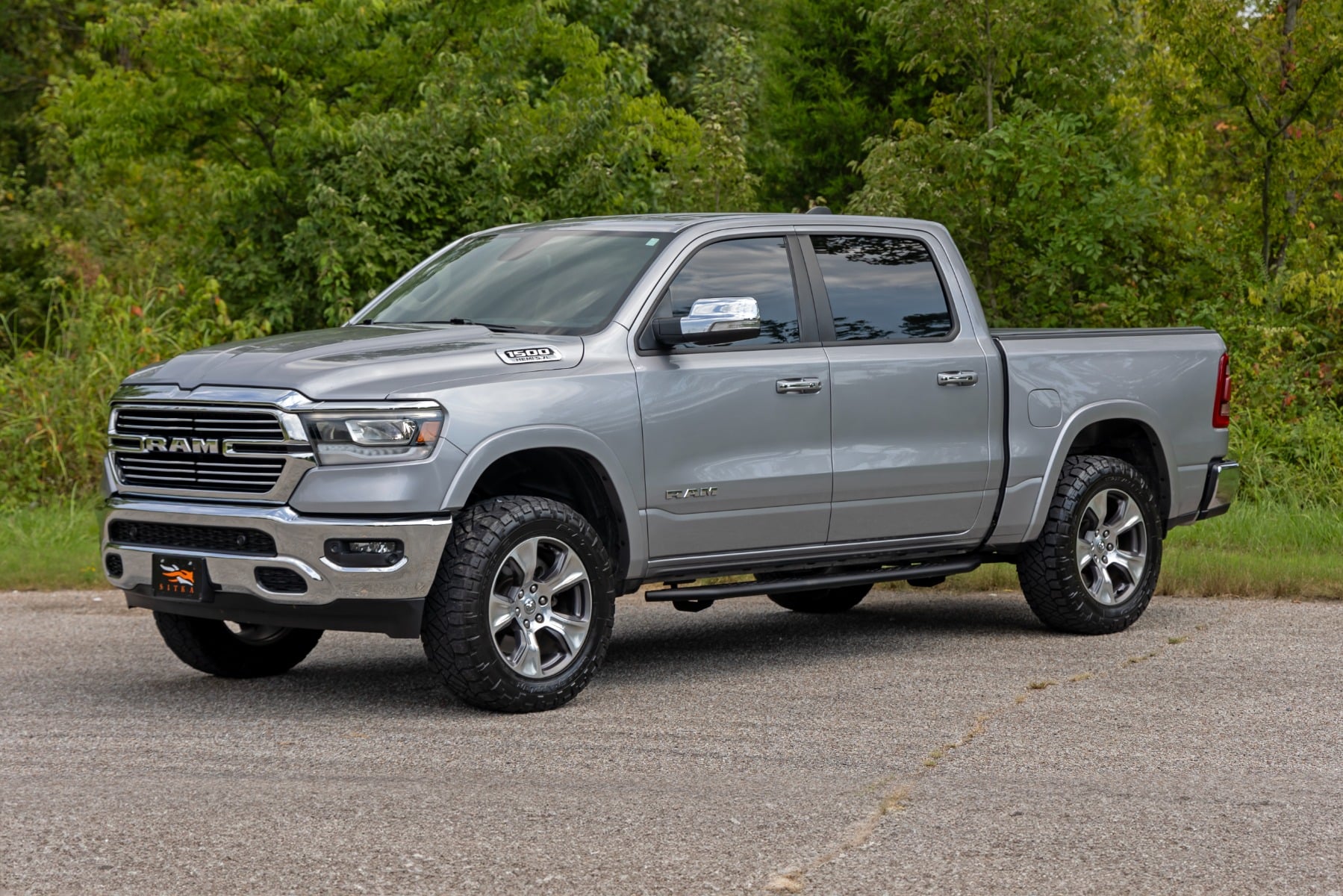 OV2 Running Boards | Side Step Bars | Crew Cab | Ram 1500 (19-26)/1500 TRX (21-24) 