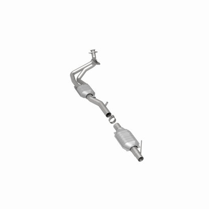 MagnaFlow Direct Fit Catalytic Converter 96 Ford F-150 4.9L I-6