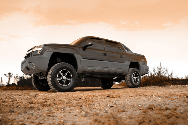 gm-lift-kit_279n2-avalanche-installed_1.jpg