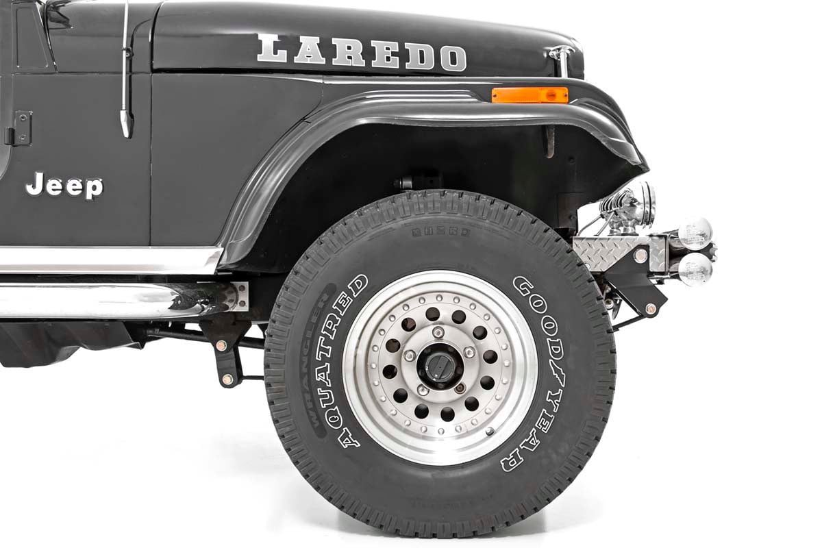 Front Shackle Reversal Kit | Jeep CJ5/CJ7 7 4WD (1976-1986)