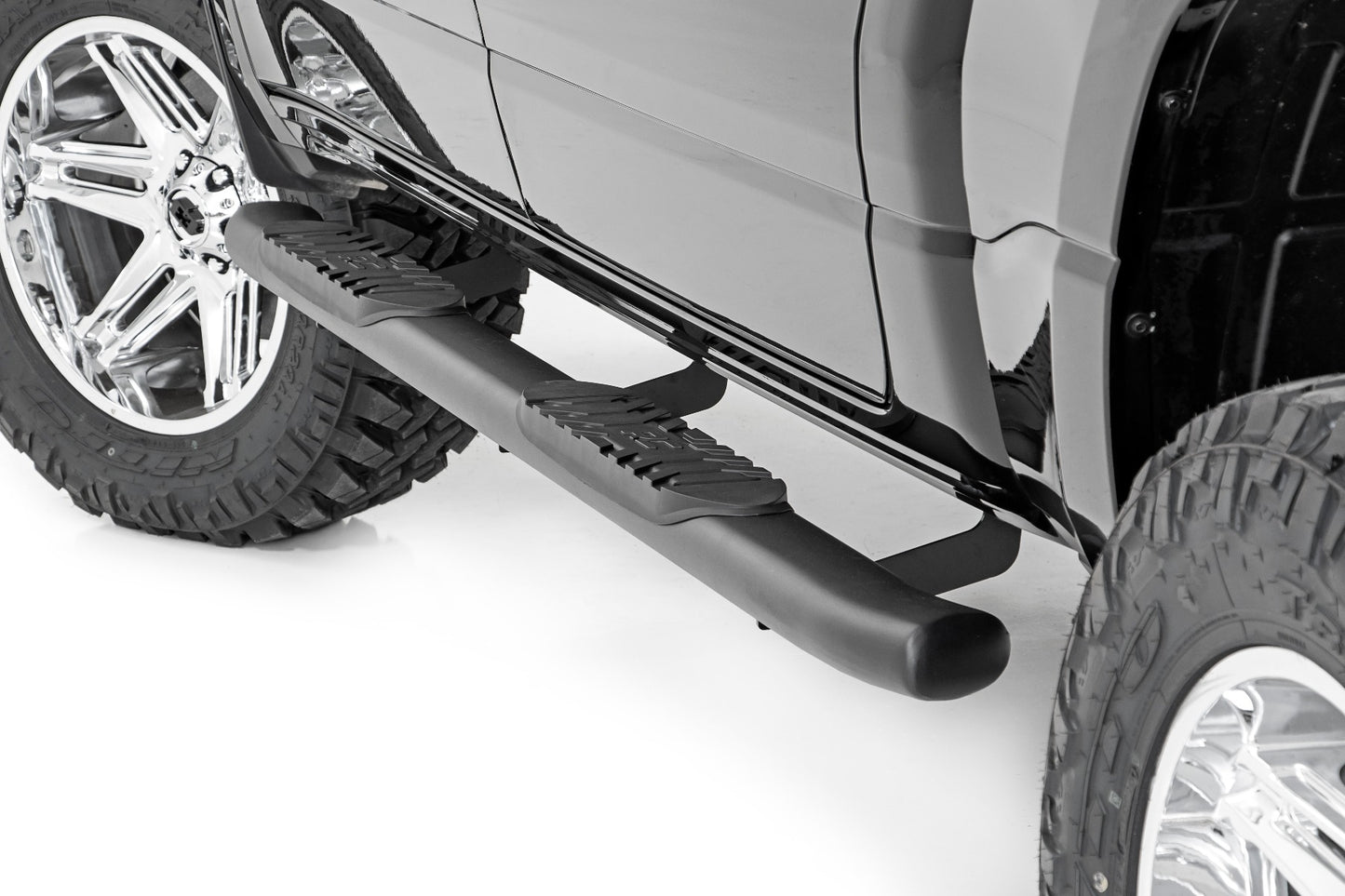 Oval Nerf Step | Crew Cab | Black | Ram 1500 (19-26)/1500 TRX (21-24) 