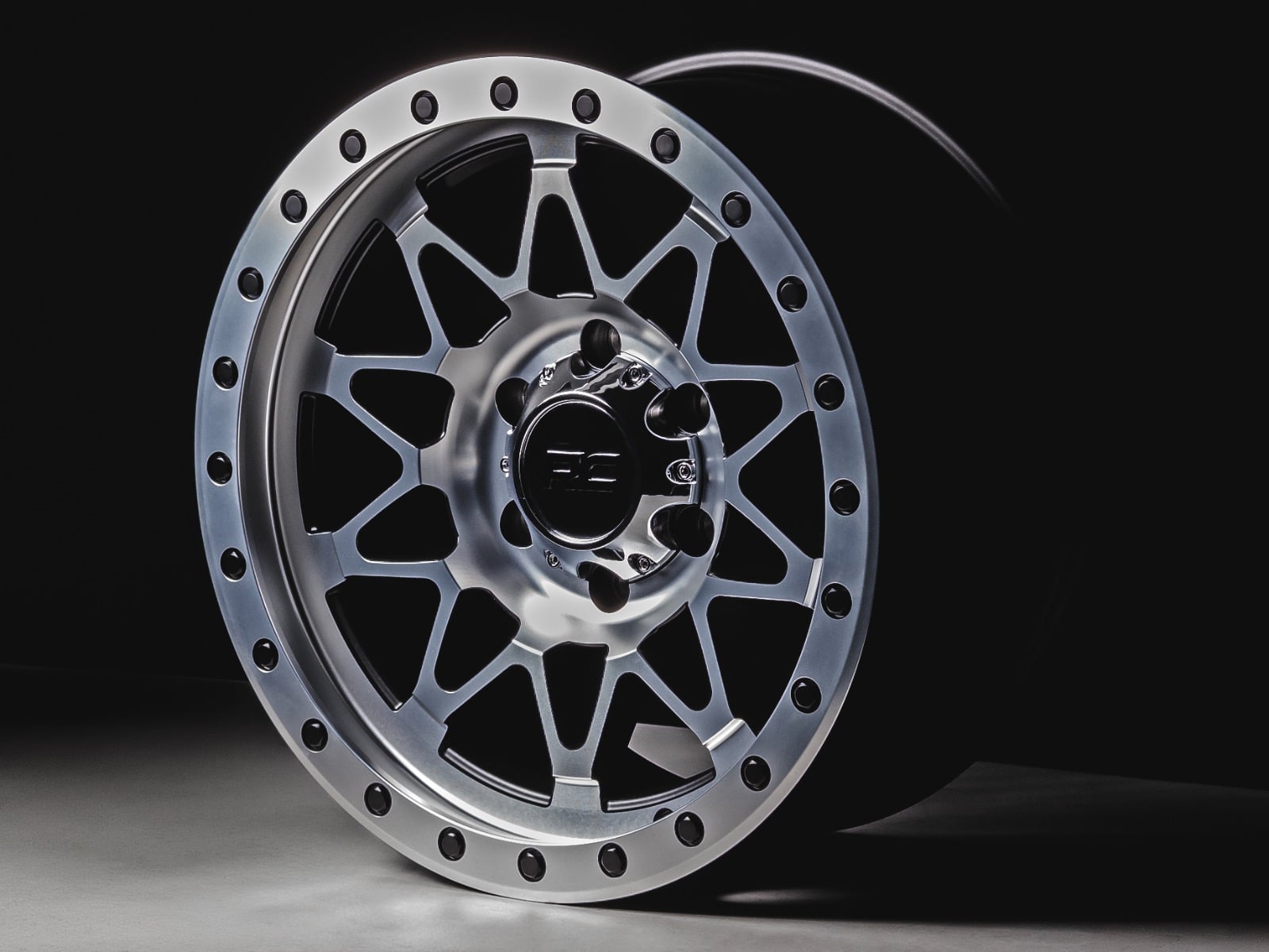 Rough Country 78 Series Wheel | Simulated Beadlock | Full Machine | 18x9 | 6x5.5 | -12mm