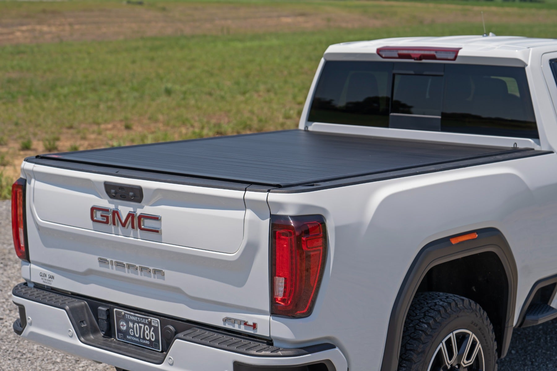 Hard Roll Up Bed Cover | 6'9" Bed | Chevy/GMC  Silverado/Sierra 2500HD/3500HD (20-26)