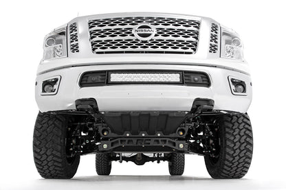 nissan-16-titanxd-white-studiolow-87720_1.jpg