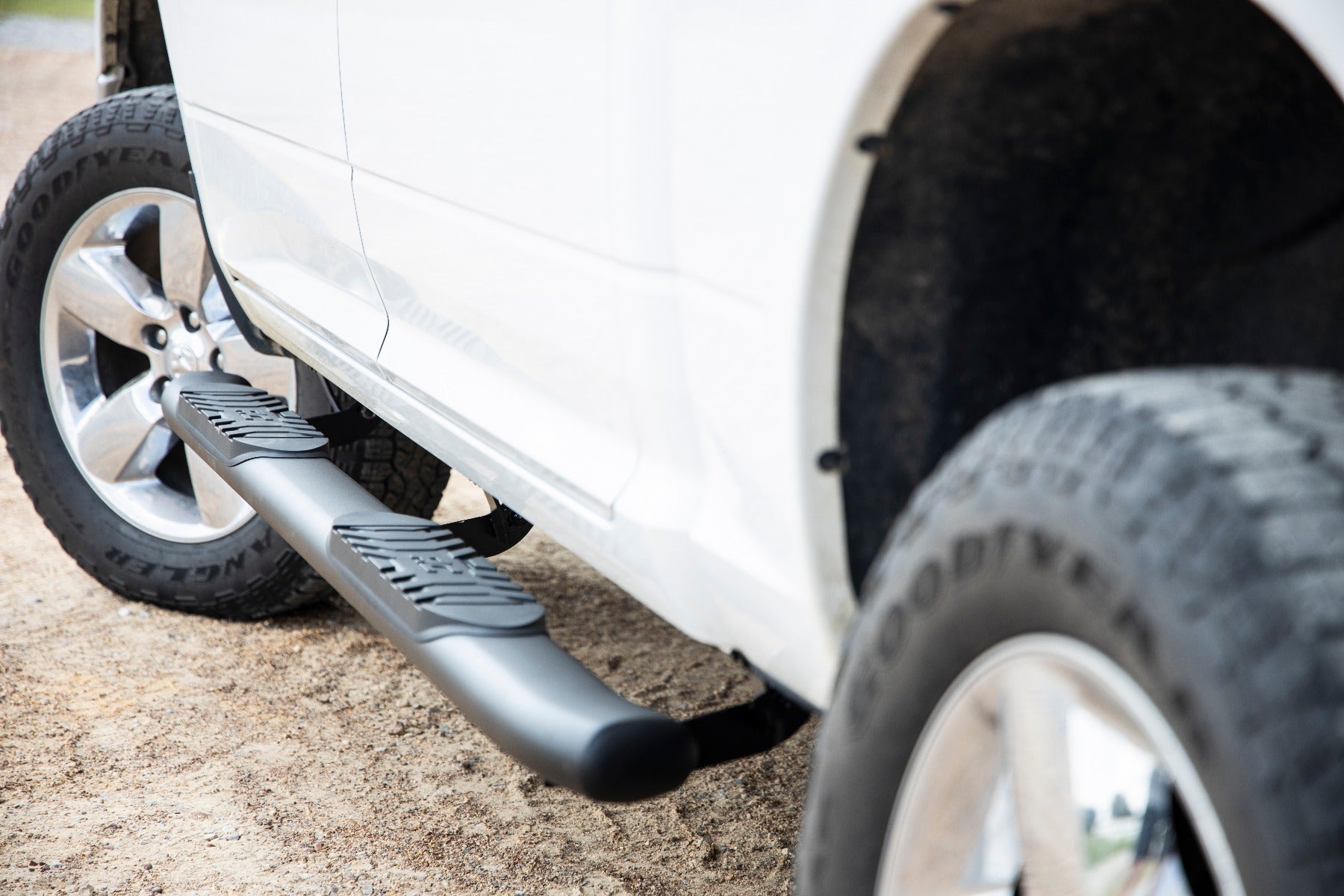 Oval Nerf Step | Crew Cab | Black | Ram 1500/2500/3500 2WD/4WD (2010-2025 & Classic)